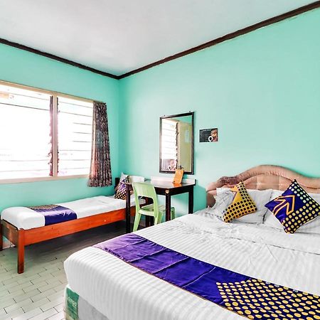 Spot On 90003 Villa Tawang Чианджур Екстериор снимка