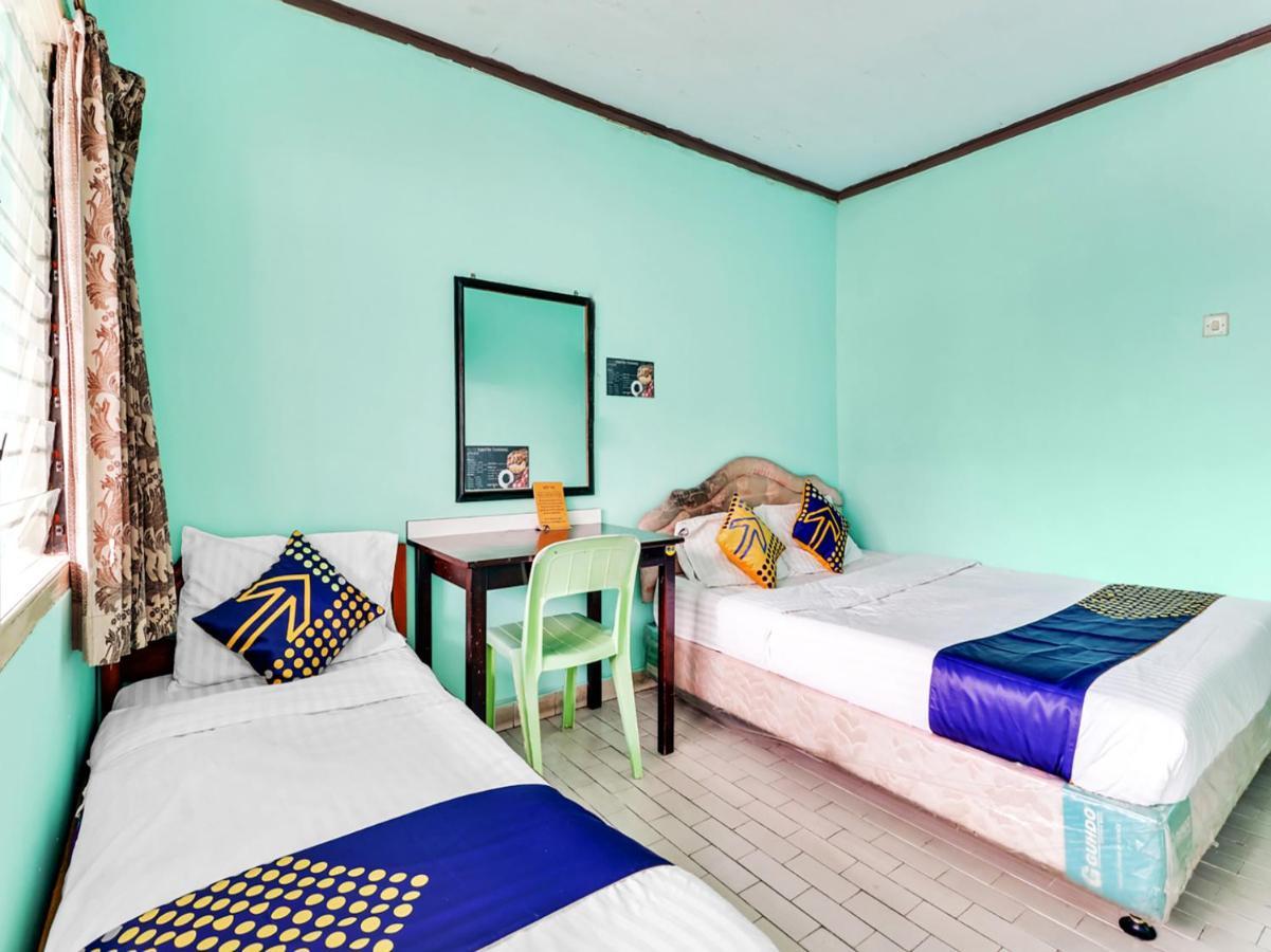 Spot On 90003 Villa Tawang Чианджур Екстериор снимка