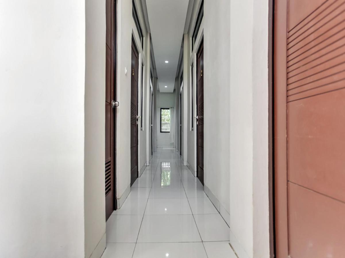 Spot On 90003 Villa Tawang Чианджур Екстериор снимка